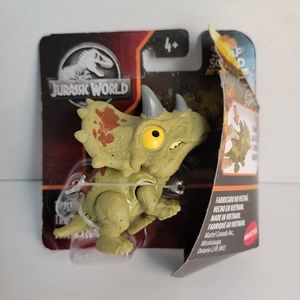 JurassicWorld Snap Squad Attitudes [Triceratops] 2" inch Chomp Figure, green
